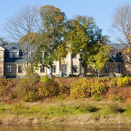 فندق Manor 4*