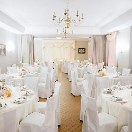 Manor 4* سكروندا