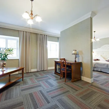 فندق Manor سكروندا