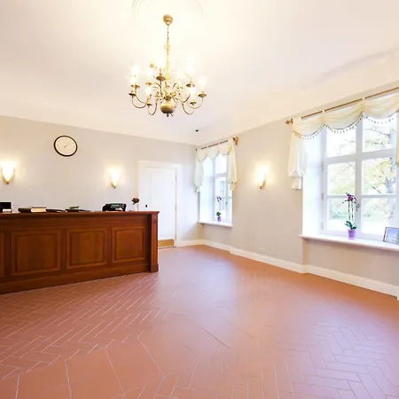فندق Manor سكروندا